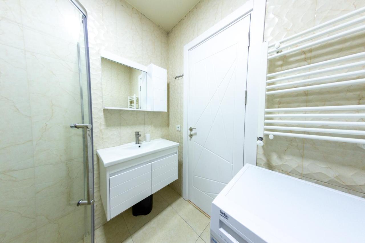 5 Apartment In One Boulding - Near Stadium Batumi Exterior foto