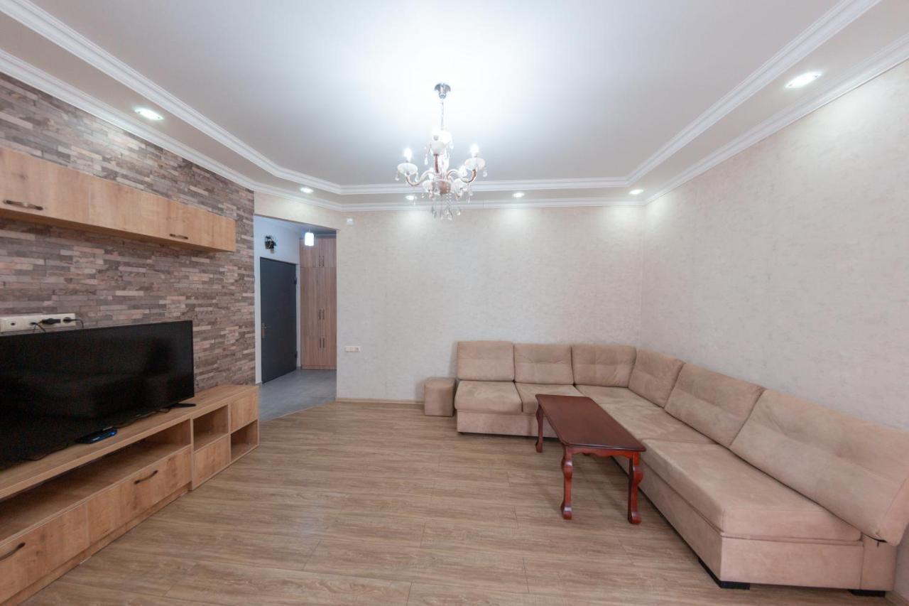 5 Apartment In One Boulding - Near Stadium Batumi Exterior foto