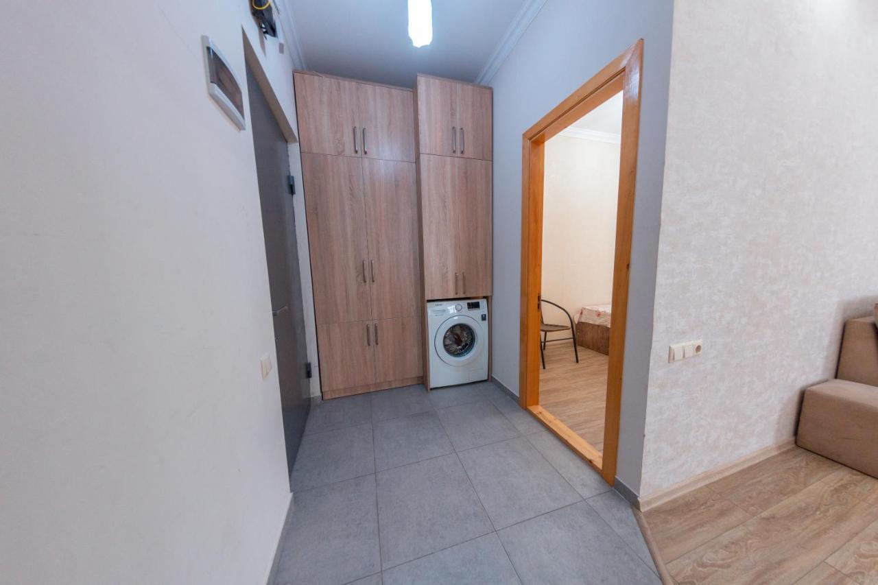 5 Apartment In One Boulding - Near Stadium Batumi Exterior foto